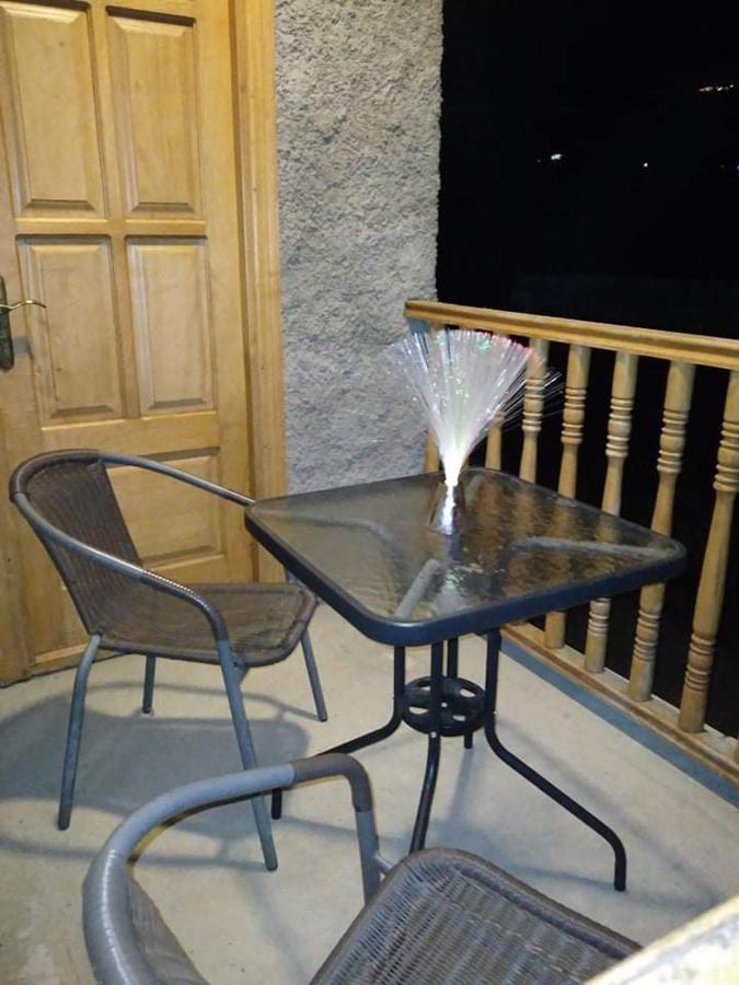 Guest House Babaka Siğnaği Dış mekan fotoğraf