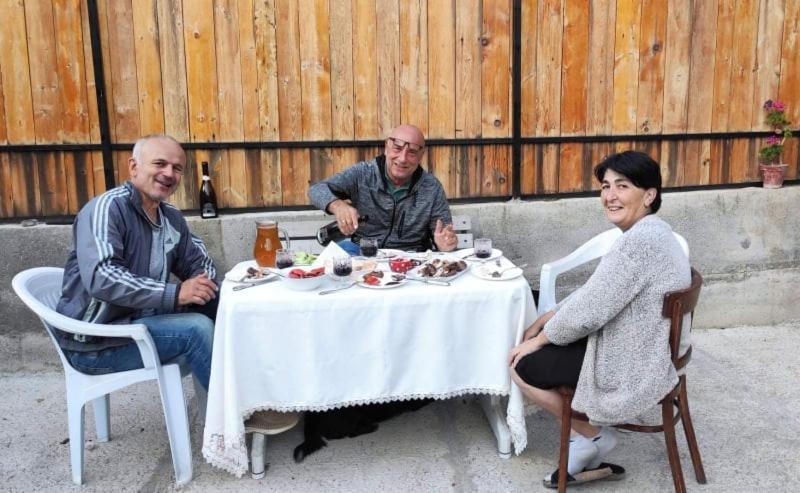 Guest House Babaka Siğnaği Dış mekan fotoğraf